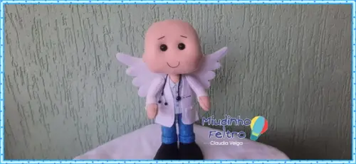 Boneco Médico de Asas