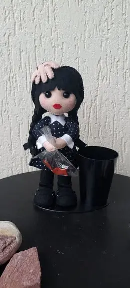 Centro de Mesa Wandinha - Porta Lápis