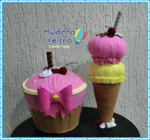 Cupcake em Feltro 3d Grande