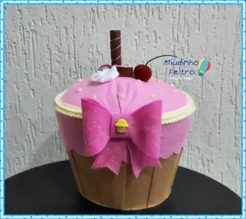 Cupcake em Feltro 3d Grande