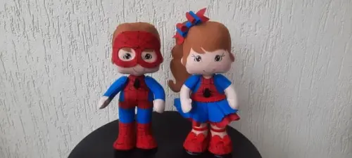 Menino e Menina Aranha