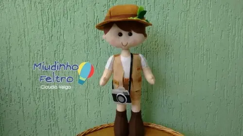 Menino Safari
