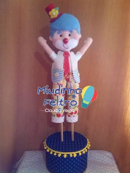 Palhaço Perna de Pau em Feltro