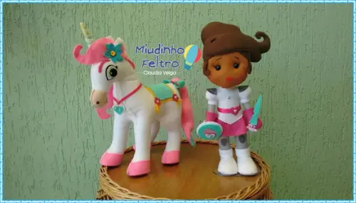 Princesa Nella em Feltro - Uma Princesa Corajosa