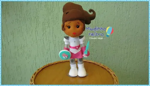 Princesa Nella em Feltro - Uma Princesa Corajosa