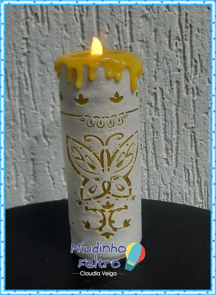 Vela Encanto em Feltro