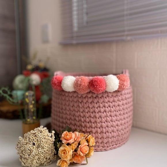 Cesto Fio De Malha 30x25 Com Pompons Agrupados