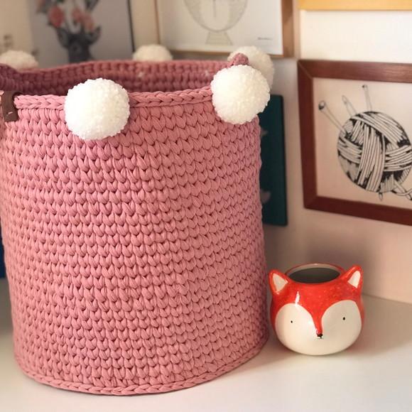 Cesto Fio Malha 30x30 com pompons