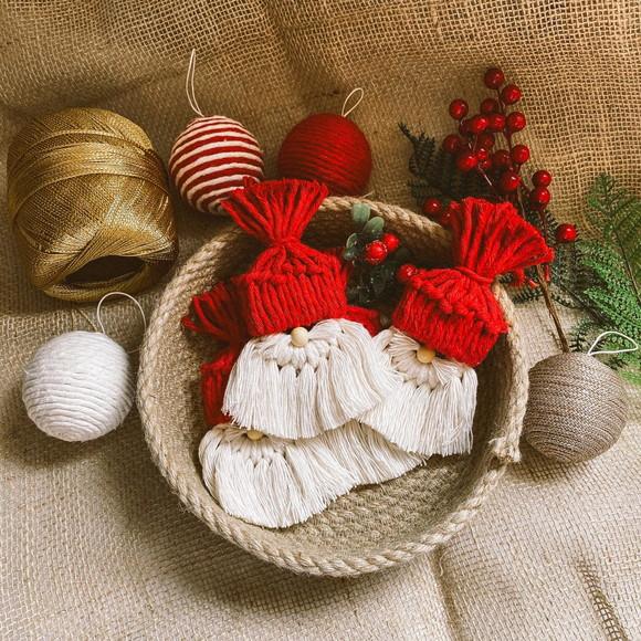 Kit 4 Papai Noel de Macramê para Árvore de Natal