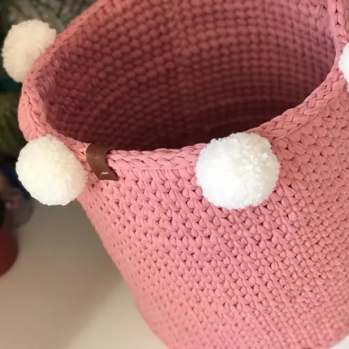 Cesto Fio Malha 30x30 com pompons