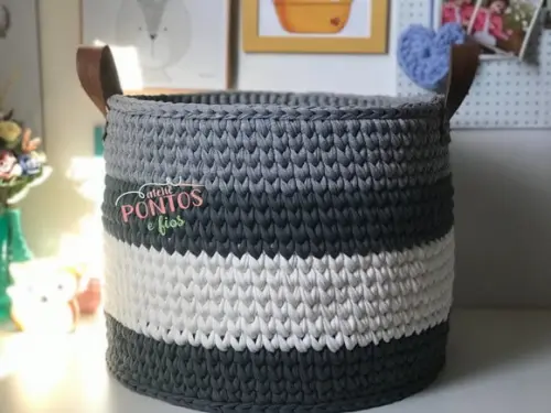 Cesto Fio Malha 40x30 com alça de couro ecológica