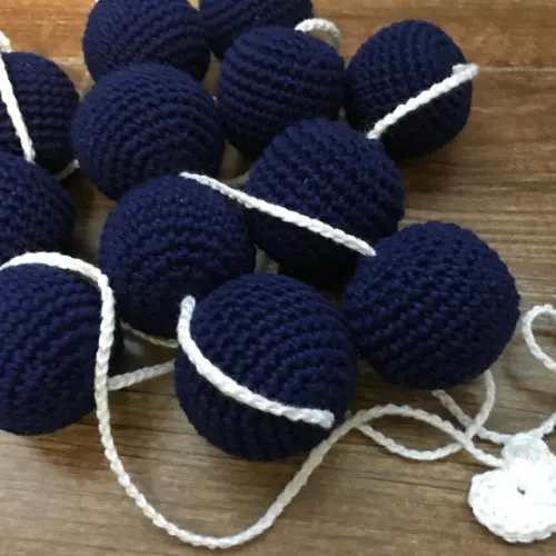 Varalzinho de bolinhas em Crochê