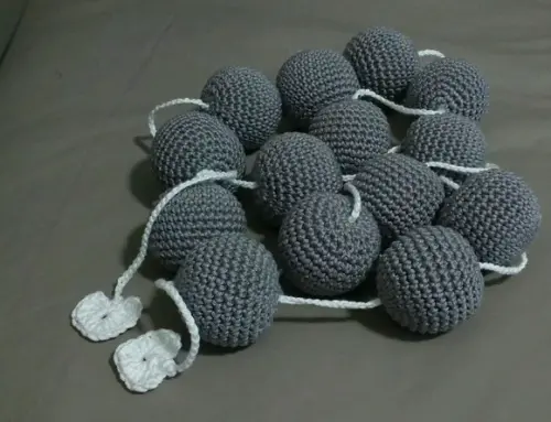 Varalzinho de bolinhas em Crochê