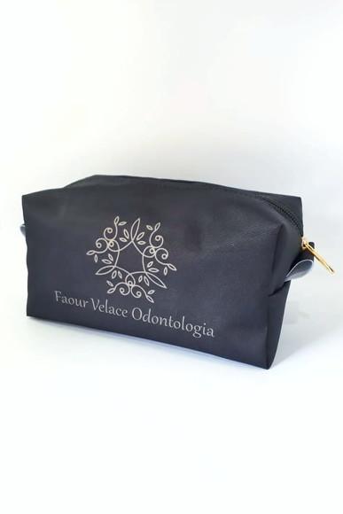 Necessaire Personalizada Preta com Logo - brinde de luxo