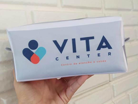 Necessaire Personalizada Cinza com Logo - Brinde de Luxo