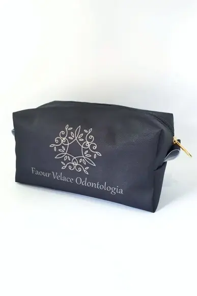 Necessaire Personalizada Preta com Logo - brinde de luxo