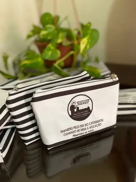 Necessaire Personalizada Catequese Modelo Carteira
