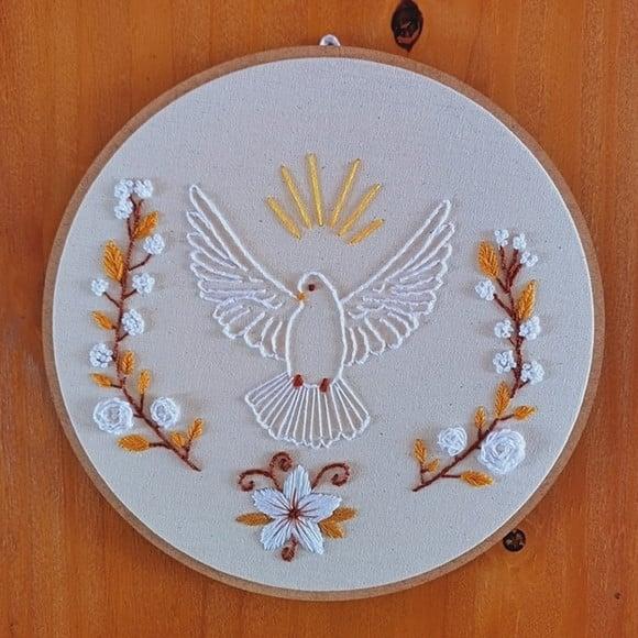 Bordado à mão Espirito Santo Batizado Quarto Bebê Quadro Basti
