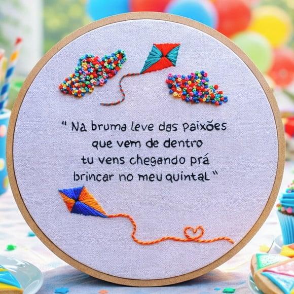 Decoração Quarto Bebê Bordado em Bastidor Música Anunciação