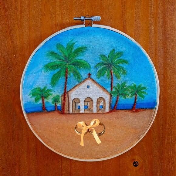 Bastidor Porta Alianças Aquarela e Bordado Igreja Pronta Entrega