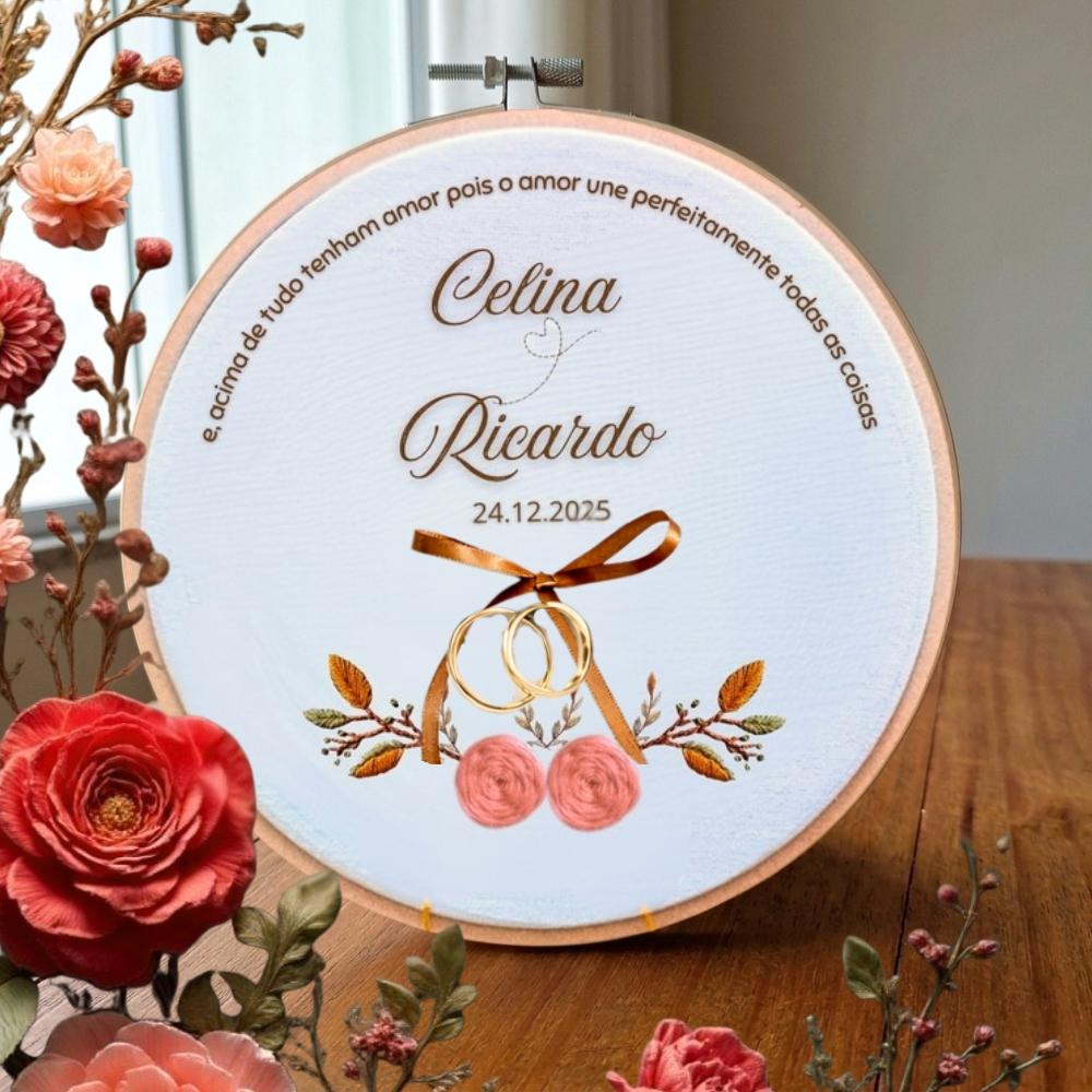 Porta Alianças Bordado à Mão em Bastidor Personalizado com fra