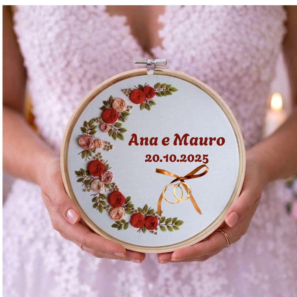 Porta Alianças Rosas Vermelhas Bordado em Bastidor Personalizado