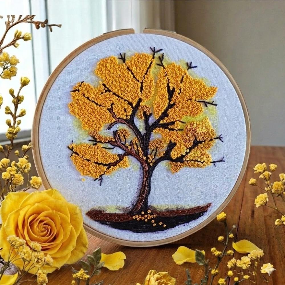 Ipê Amarelo Bordado à Mão em Bastidor