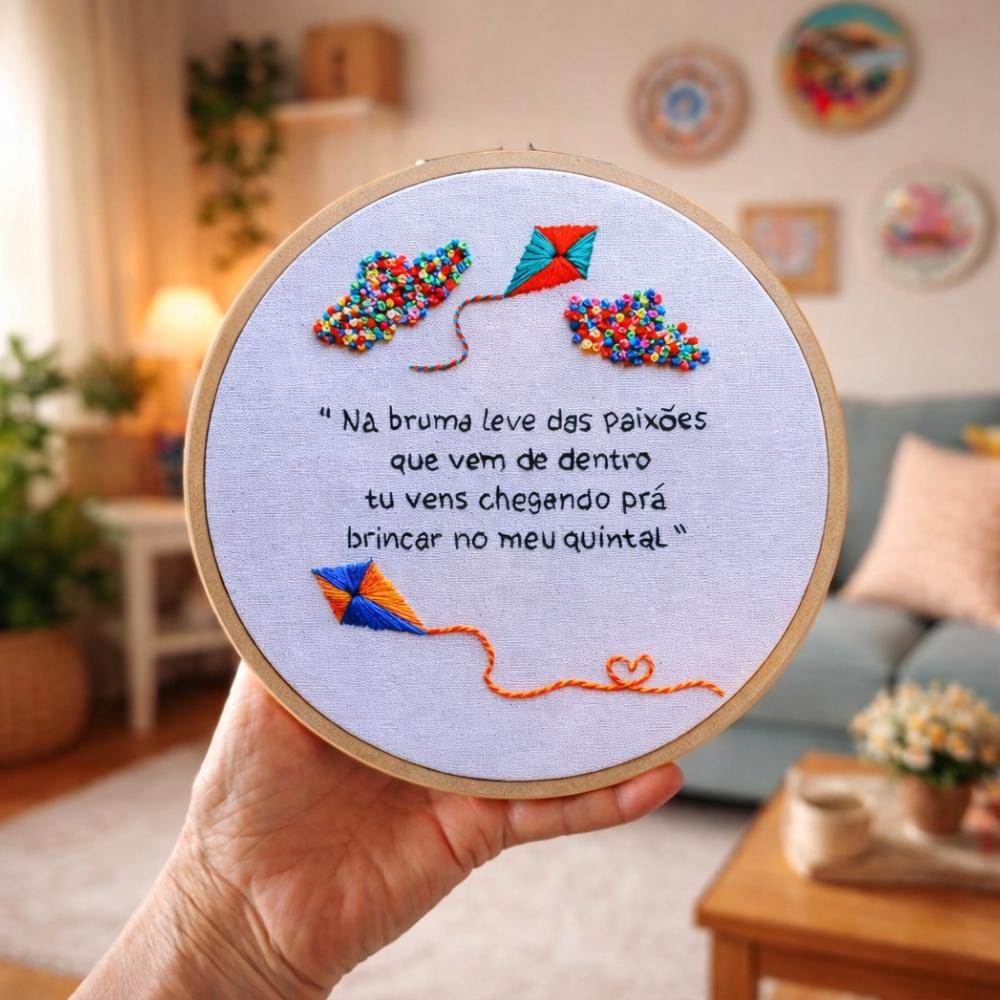 Decoração Quarto Bebê Bordado em Bastidor Música Anunciação