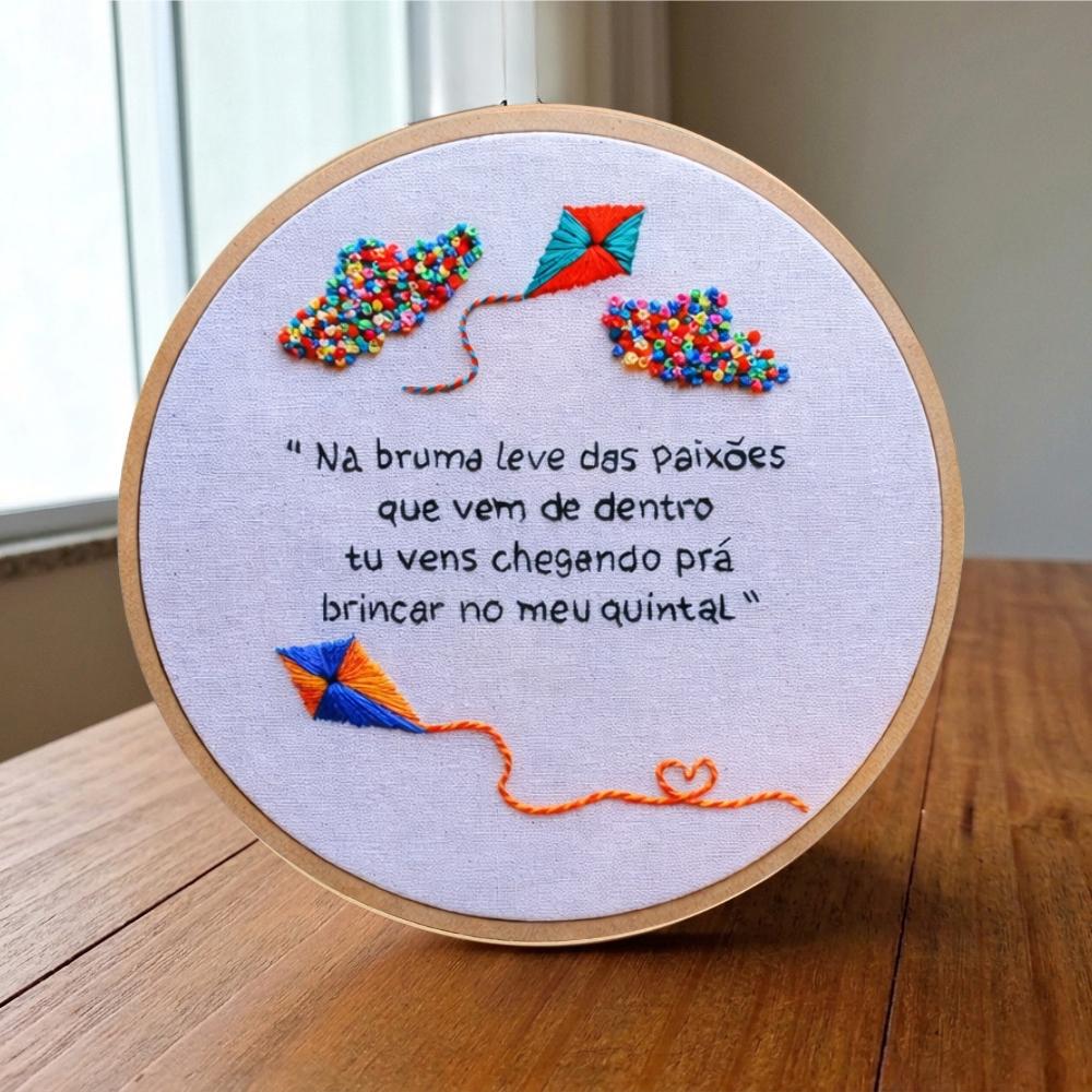 Decoração Quarto Bebê Bordado em Bastidor Música Anunciação