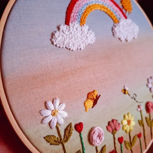 Porta Maternidade Arco-Iris Bordado a mão Personalizo Nome