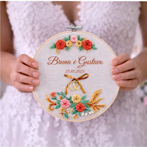 Porta Alianças Rosas Bordado à mão Personalizado em Bastidor semi pronto