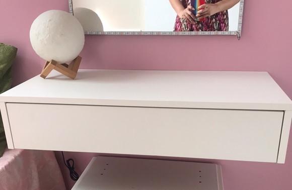 Bancada Suspensa Branca p/ Quarto - 60 cm