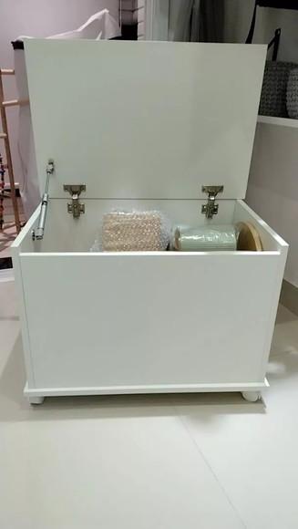 Baú Brinquedos Montessoriano mdf c/ Rodinhas 80 cm Largura