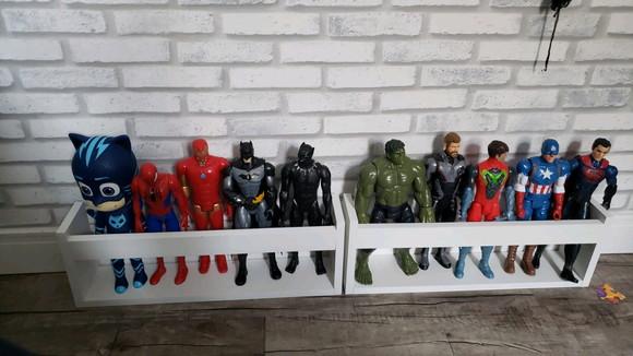 Combo c/ 2 Prateleiras Bonecos e Boneca Herois 50 cm mdf ..