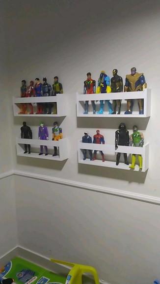 Combo c/ 4 Prateleiras Bonecos e Boneca Herois 100% mdf ..