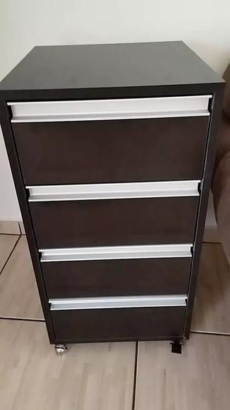 Cômoda Gaveteiro Guarda Roupas Moderno e Decorativo Mdf..