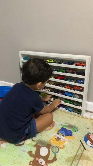 Estante Organizadora Carrinhos e Brinquedos Miniatura Mdf..