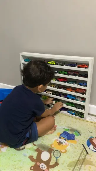 Estante Organizadora Carrinhos e Brinquedos Miniatura .