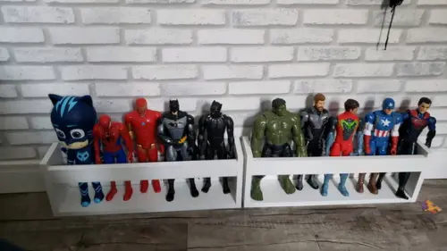 Kit c/ 4 Prateleiras Bonecos e Boneca Herois 100% mdf ..