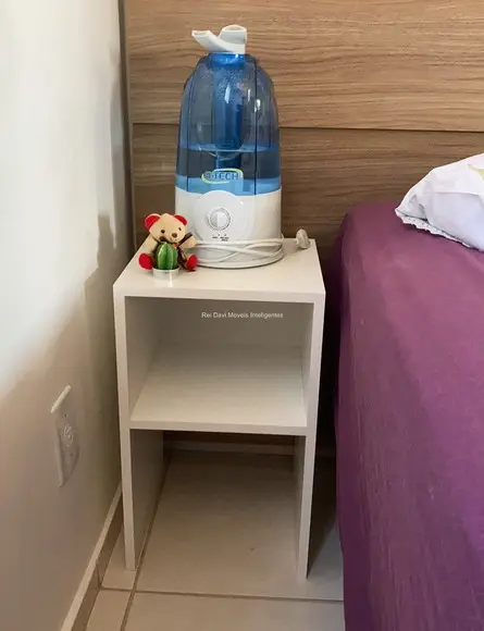 Mesa de Cabeceira 100% mdf Branco..