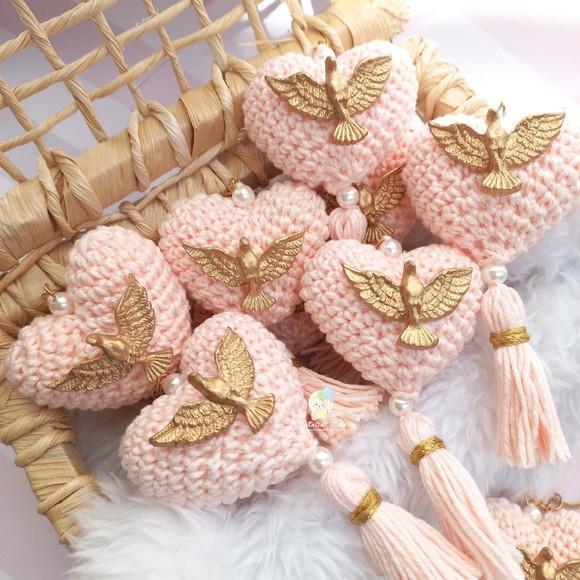 Lembrancinha de Batizado Chaveiros Corações em Amigurumi