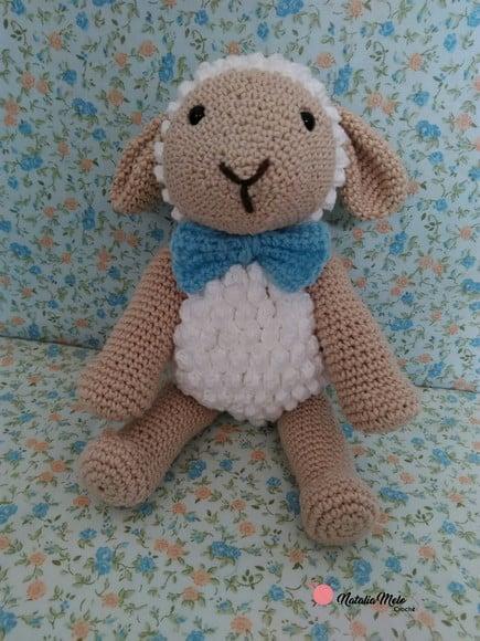 Ovelhinha Amigurumi Menino