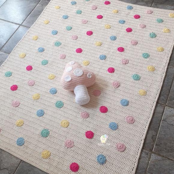 Tapete Infantil Menina Retangular em Crochê 1m x 1,50m.