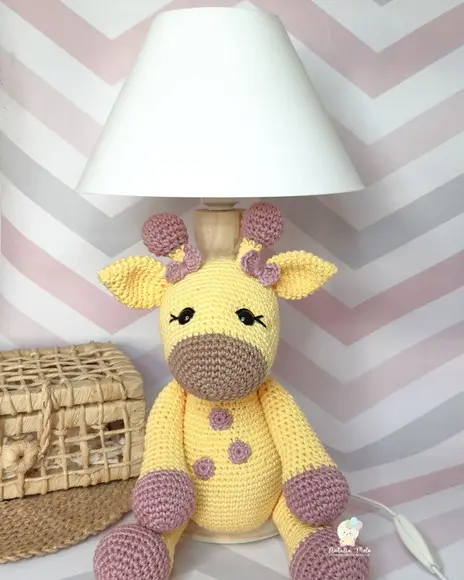 Abajur Decorado Amigurumi Girafa