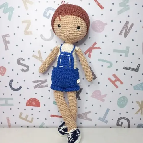 Boneco Daniel Amigurumi