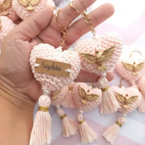 Lembrancinha de Batizado Chaveiros Corações em Amigurumi