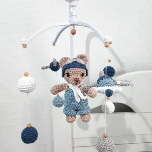 Móbile Amigurumi Urso Aviador com Musical