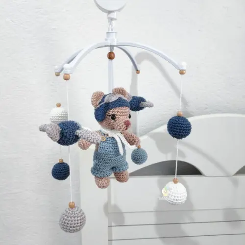 Móbile Amigurumi Urso Aviador com Musical