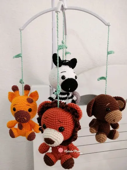 Móbile Amigurumi Safari com Musical