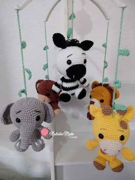 Móbile Amigurumi Safari com Musical